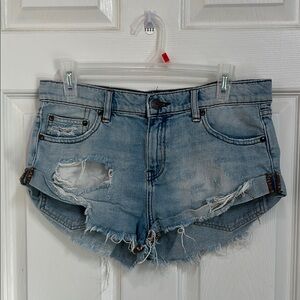 BDG 26W Boyfriend Short Low Rise Distressed Denim Shorts
